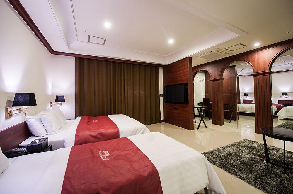 Hotel Floce Пучхон Екстер'єр фото